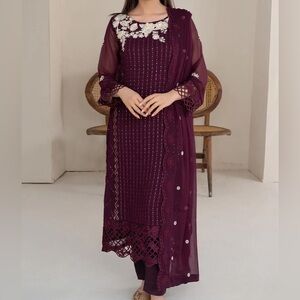 Pakistani Indian Outfit